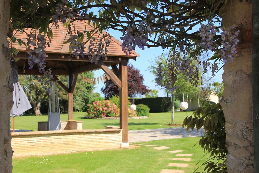 Domaine De La Vallee Aux Pages Paray-Douaville Ngoại thất bức ảnh